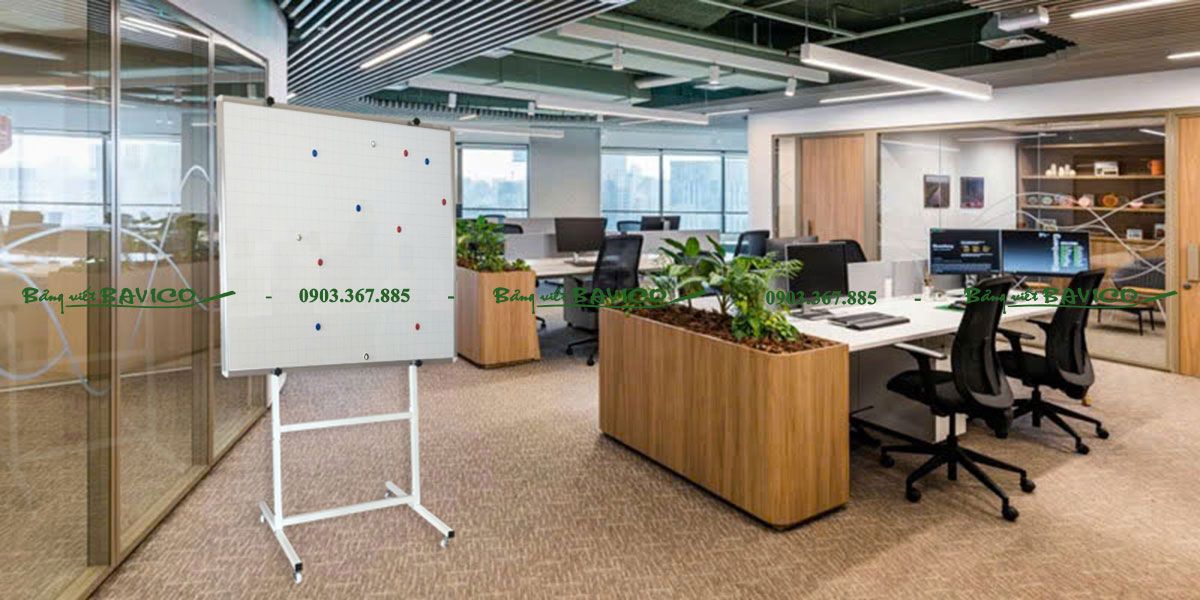 bang-tu-trang-co-chan-di-dong-da-nang-bvc12