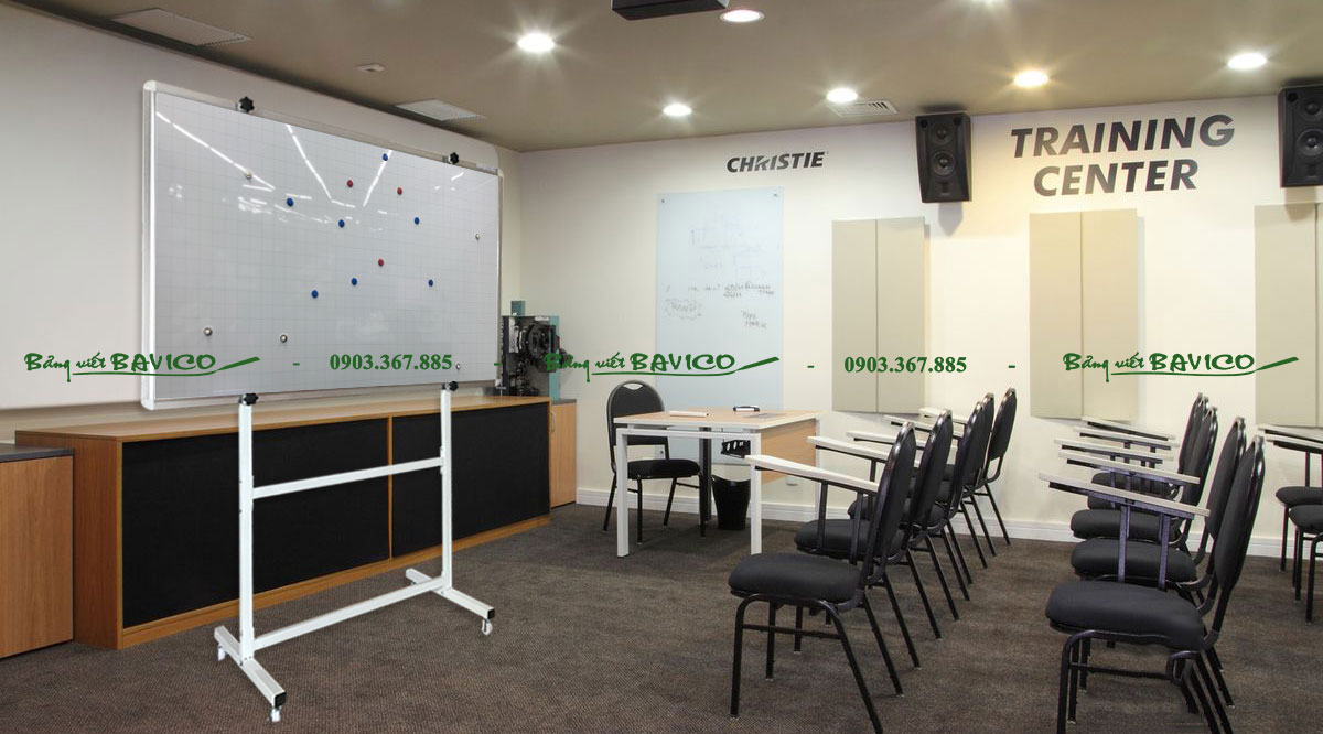 bang-tu-trang-co-chan-di-dong-da-nang-bvc17